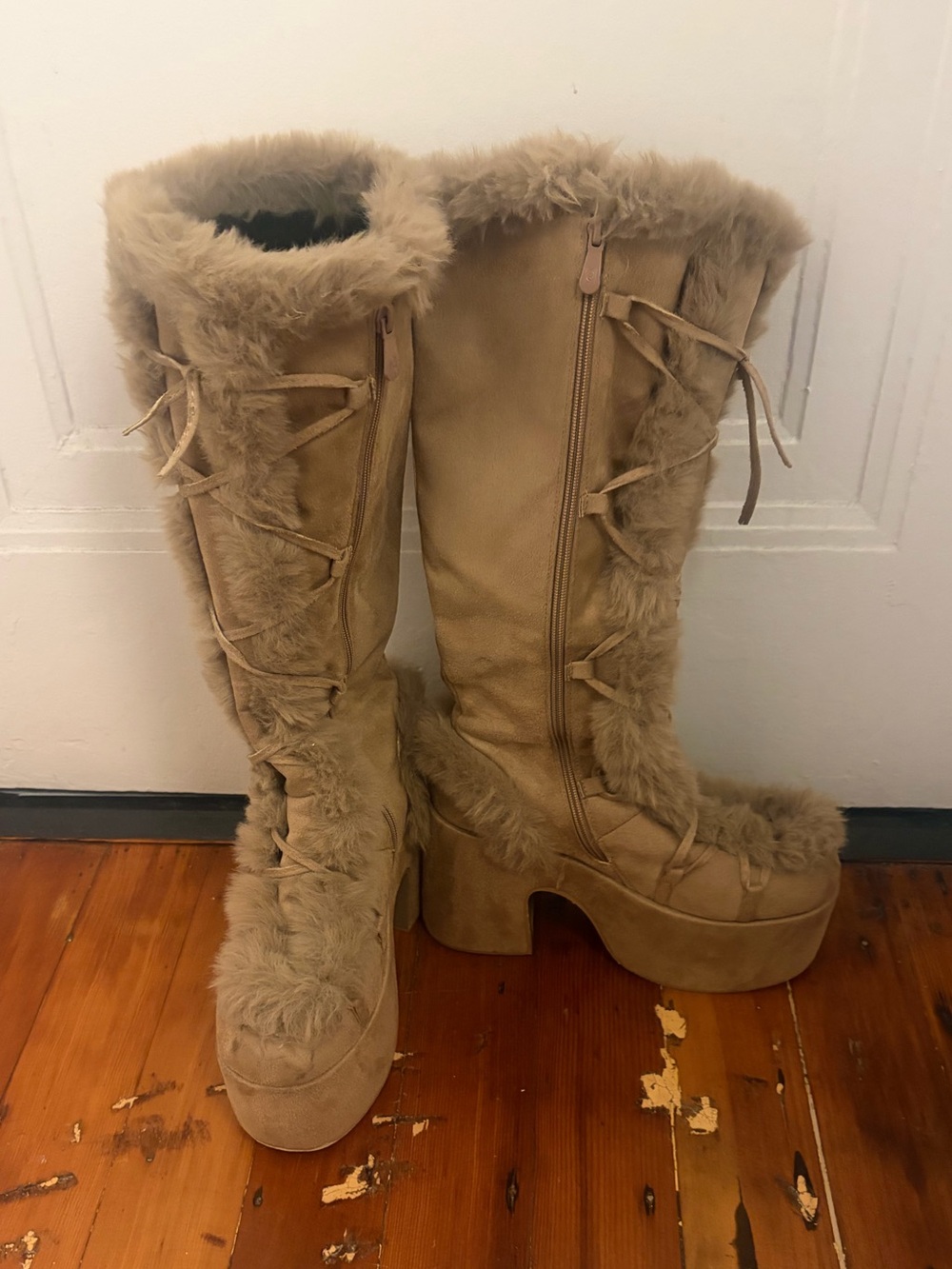 Women’s Faux Fur Platform Knee-High Boots - Tan